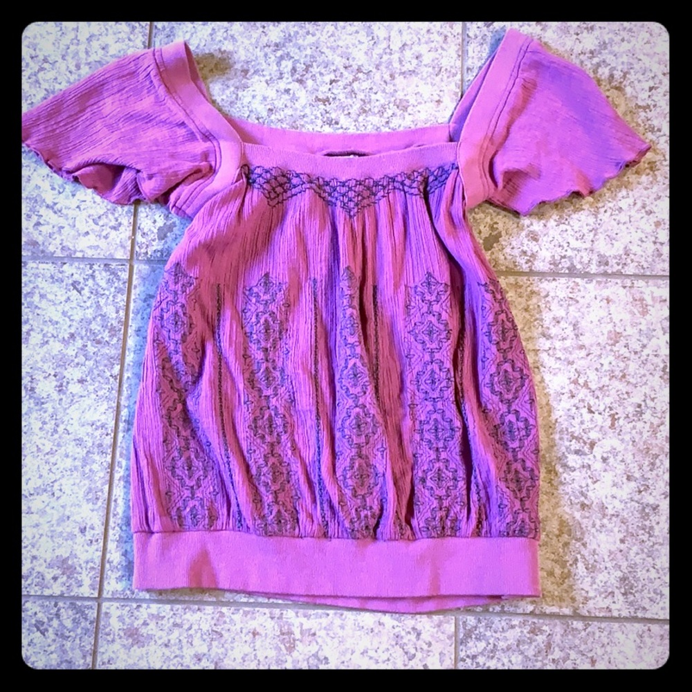 Off shoulder cotton top